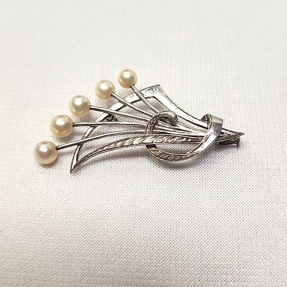 Mikimoto Jewelry - Mikimoto Estate Akoya Pearl Brooch Pin Sterling Silver 5.4 mm